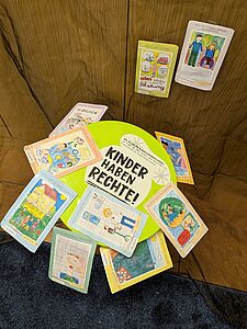 Ein Platz für Kinderrechte - Leben - Freiheit - Frieden...für alle! // © Sabine Fehrenbach